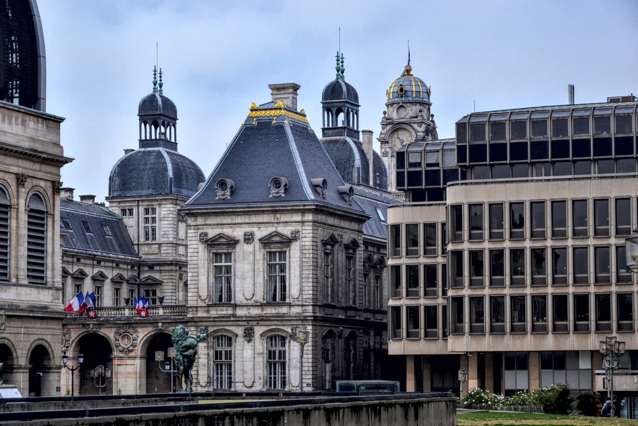 Lyon : de fortes tensions éclatent à l'hôtel de ville entre le maire et une adjointe