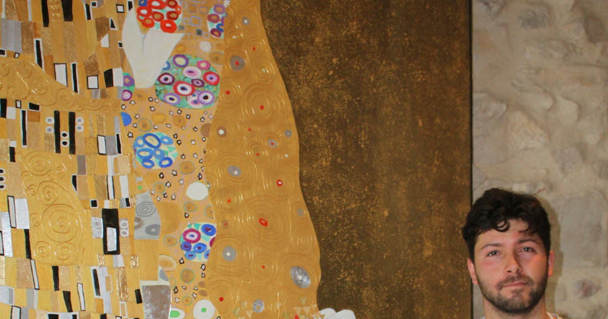 Charmes sur Rhône Un Charmésien a reproduit le Baiser de Klimt